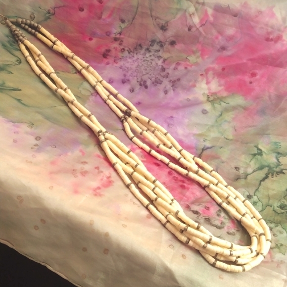 VINTAGE Thick Puka Shell Necklace - Picture 1 of 2